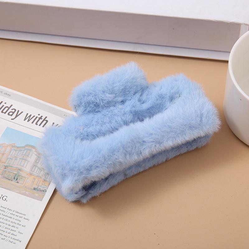 10.5cm Plush Square Hair Clip Women's Korean Style Ins Simple And Versatile Grab Clip Fashion Shark Clip Hair Accessories