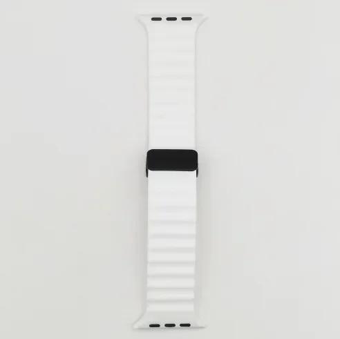 Magnetic Buckle Strap for Apple Watch Band Ultra 2 49mm 45mm 44mm 40mm 41mm 38 42mm Silicone Bracelet IWatch Series 7 6 3 Se 8 9