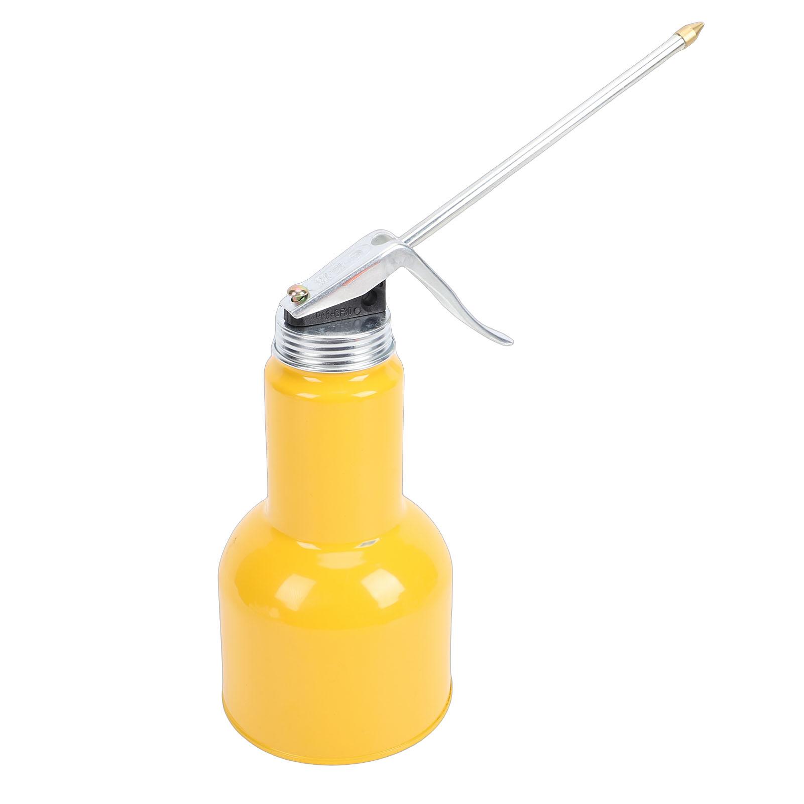 

Hand Pump Oiler Can 500ml Capacity Cast Iron Hand Pump Oiling Spray Can with Metal Spout