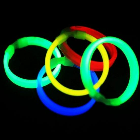 Glow Stick Bracelets: Luminous Wristbands & Drumsticks for Concerts and Weddings