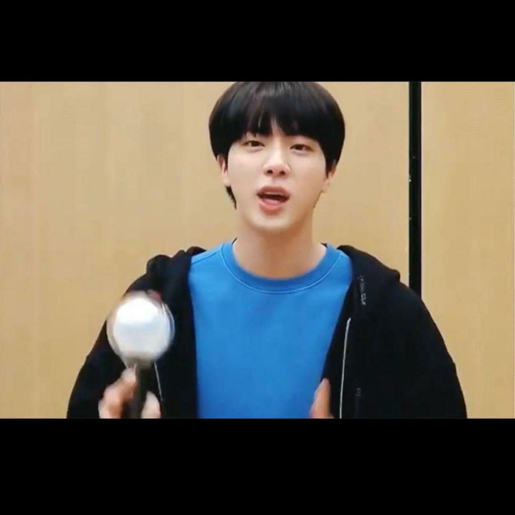 [USED] Official BTS MOS Tour Hoodie, Size M