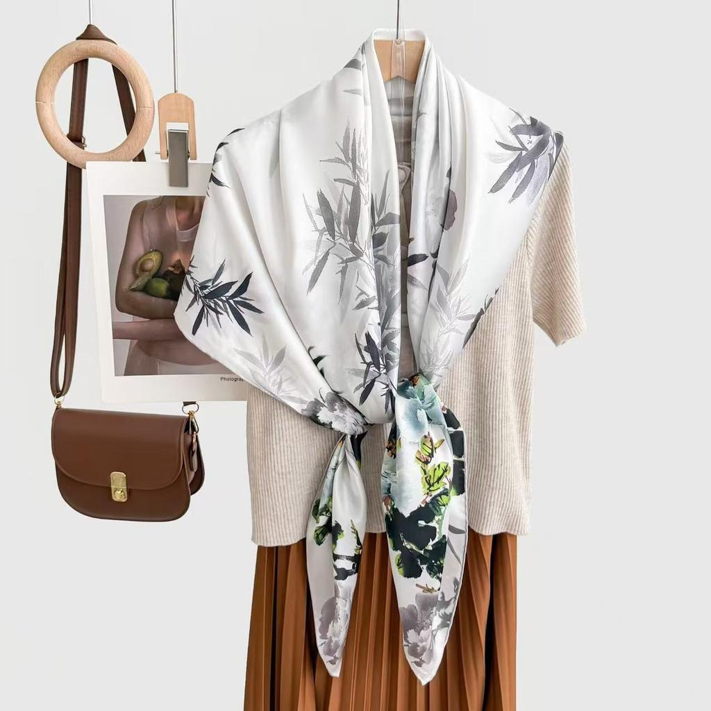 New fashion 111 mulberry silk silk scarf, women's Spring Festival gift for elders to keep warm 111 silk collection