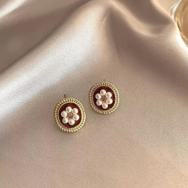 Five Pairs of Retro Hong Kong Style Wine Red  Stud Earrings Femal Temperament High-end Love Pearl Earrings Geometric Jewelry Set