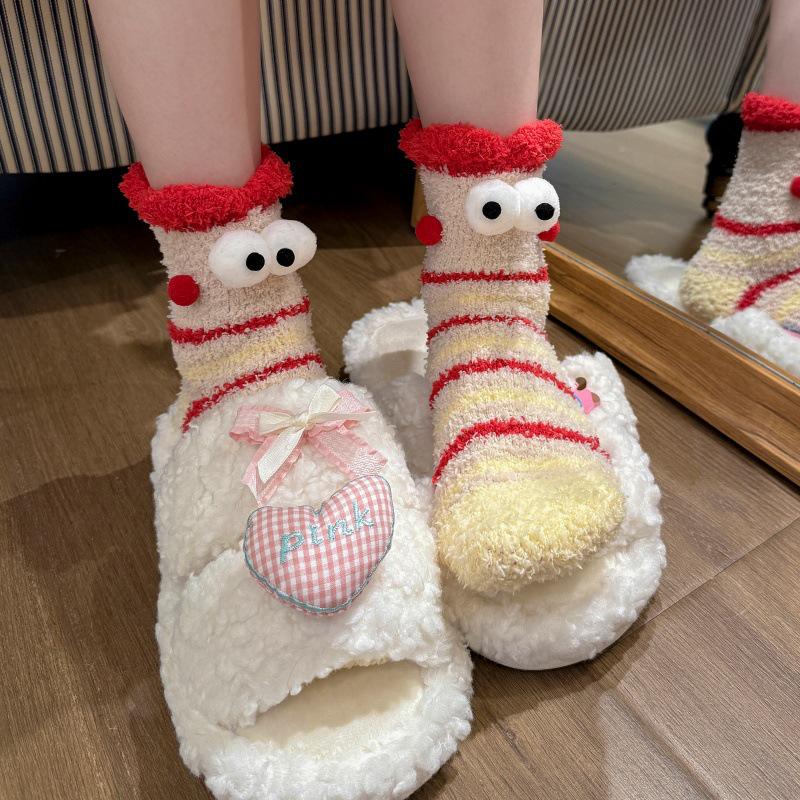 Entzückende Korallenfleece Damen Mid-Calf Schlafsocken - Weihnachtliches Fuzzy-Cartoon-Design für Herbst und Winter