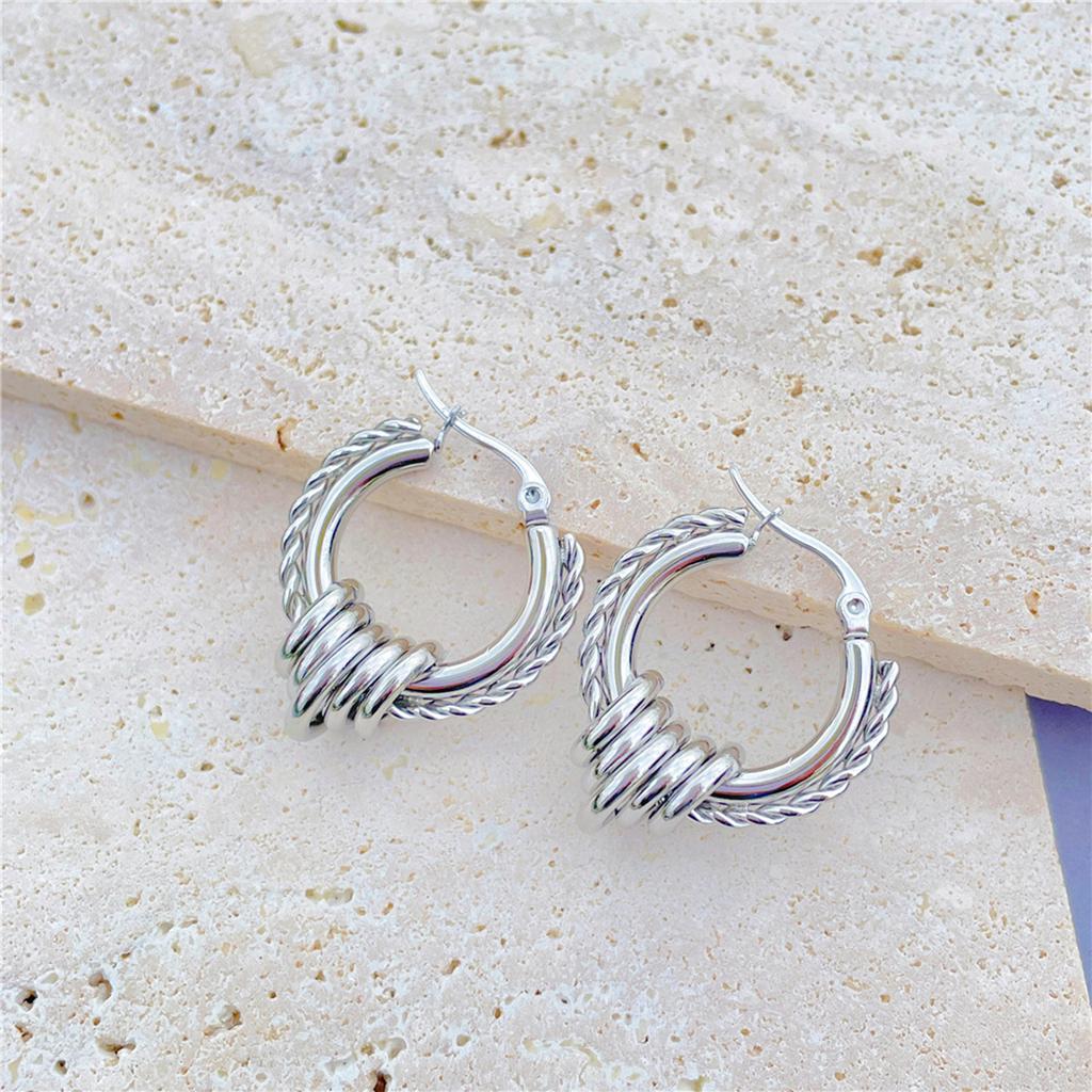 C-shaped cow horn thick earrings for women, stainless steel plated with 18k gold, low allergy twisted ring jewelry gift earrings