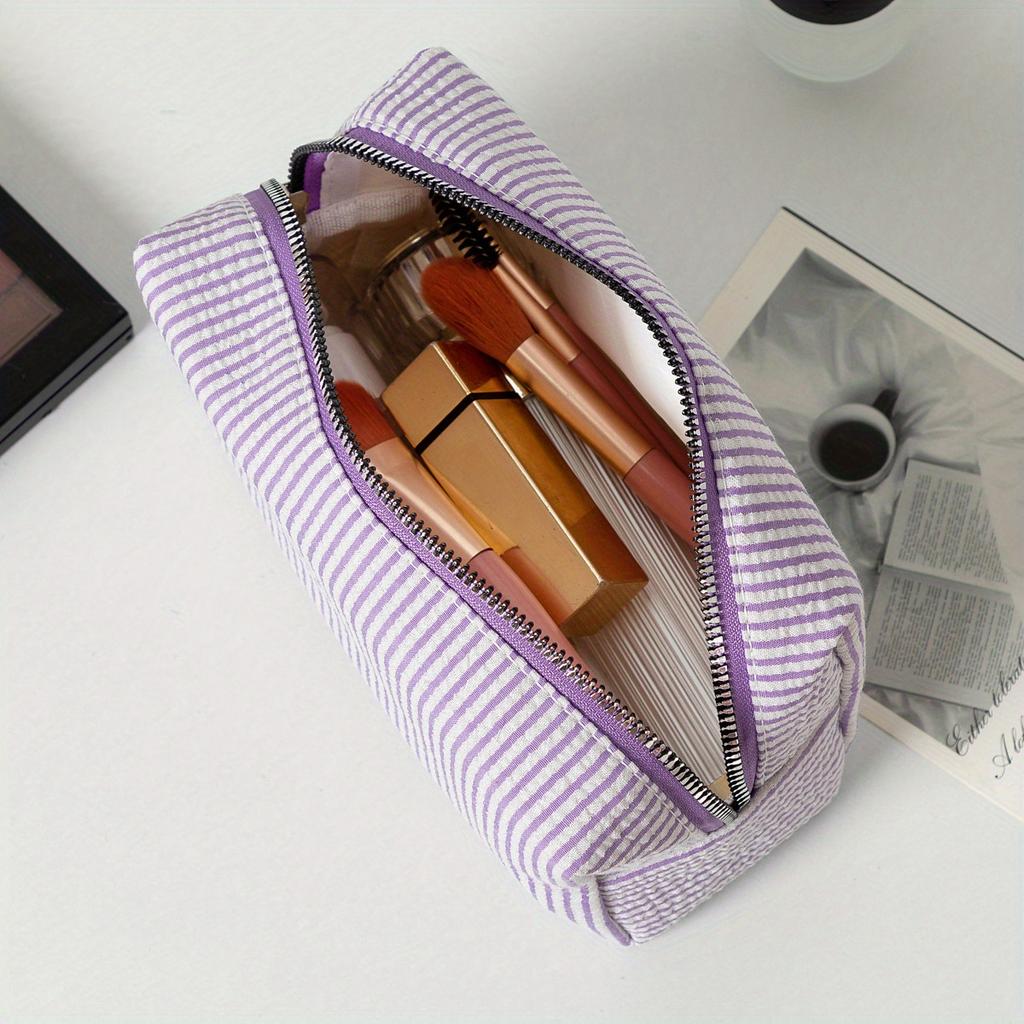 1Pc Seersucker Cosmetic Bag Hand-held Large Capacity Wash Bag Embroidered Stripes Travel Cosmetic Storage Bag for Outdoor Travel Home Storage