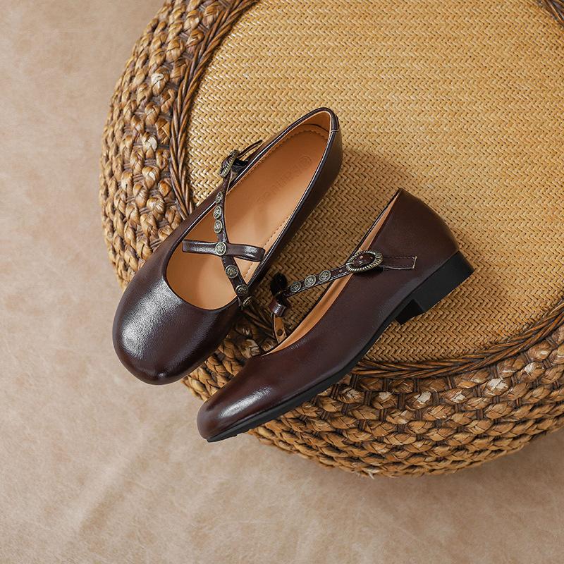 Ретро туфли-лодочки с неглубоким вырезом бантом и пряжкой на ремешке на плоской подошве из мягкой кожи туфли Мэри Джейн на одной педали женские туфли Дуду 40 2980₽