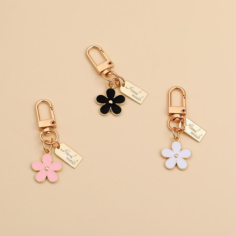 Cute Flower Keychains For Women, Aesthetic Keychain Charms Bag Charms For Handbags Backpacks Car Key Bag Accessories