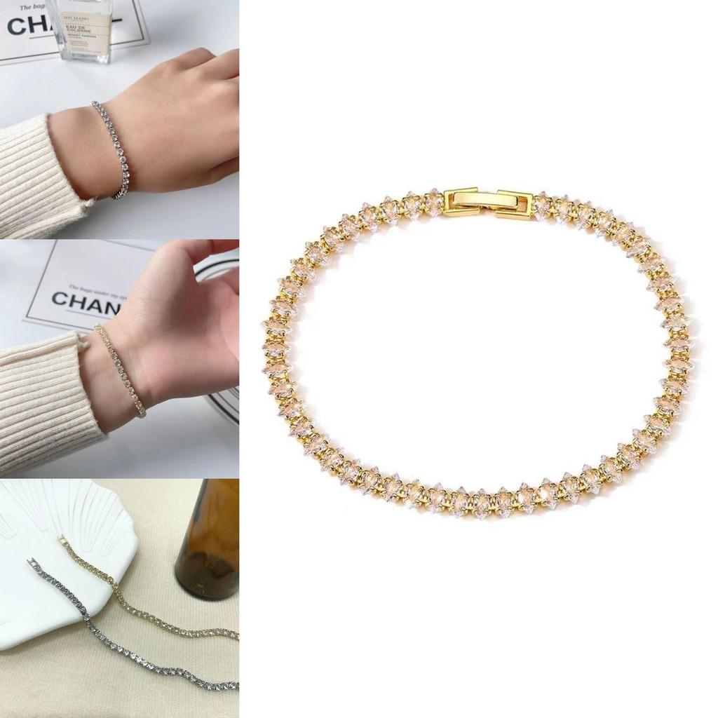Geometrisches Hängearmband in Gold und Silber für Damen Moderner und raffinierter Look