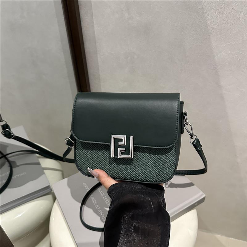 Premium trendy portable small square bag 2025 spring new simple fashion casual shoulder temperament messenger bag