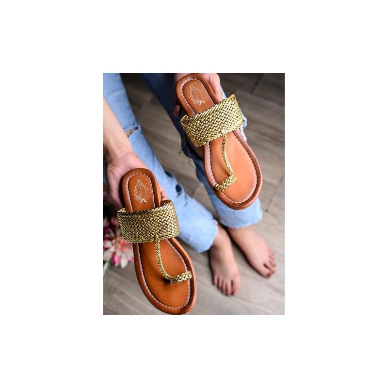 Shoetopia Girls Girls-Bunai-Kolhapuri Golden Flat Sandal - 5 Uk (Girls-Bunai-Kolhapuri-Golden) 5 UK золотистый