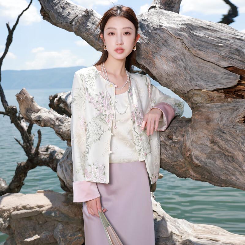 

Женское зимнее пальто большого размера в китайском стиле с вышивкой цветов саньцай XL (170/96B)