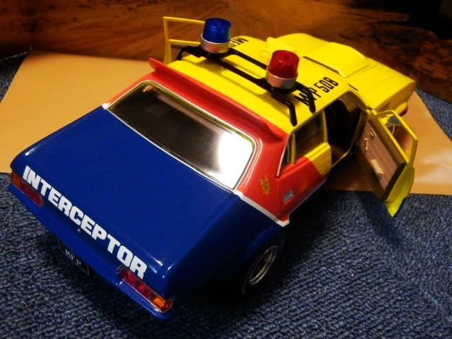 1/18 Scale Die-Cast Model Mad Max Interceptor MFP 1974 Yellow with Police Radio! Special Limited Edition 4-Door Sedan “Interceptor” Ford XB Falcon