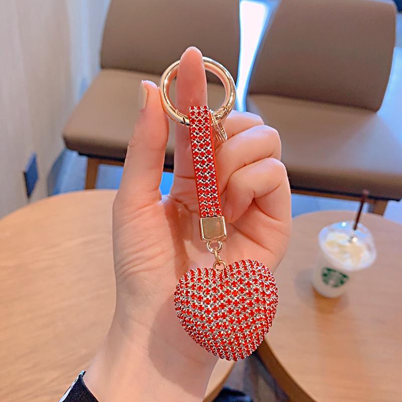 Cute Cartoon Rhinestone Heart Keychain with Claw Chain - Peach Heart Car Key Hanger