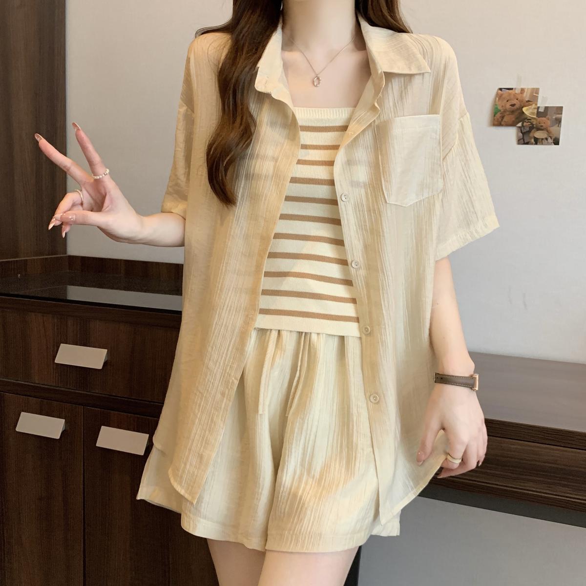 

Dopamine Bestseller Women s Summer Stylish Pleated Set - Short-Sleeved Two-Piece with Wide-Leg Pants L 105-115 lbs