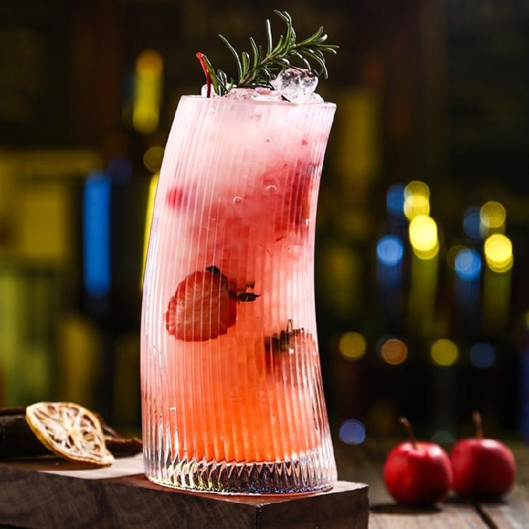 Saftgetränkebecher Mode Gebogene Form Glasbecher Kaffeetasse Transparente Gerippte Trinkgefäße für Partys Veranstaltungen
