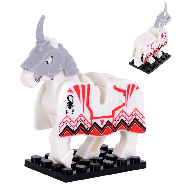 1pcs Medieval Horses Grey Bodies Blue Saddle Blankets White Horse Emblems Yellow Trims Building Block