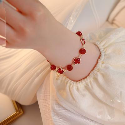 Happy Four-Leaf Clover*Red Agate Bracelet, Lucky Niche Design, Flattering for the Complexion, New Exquisite Style for Women