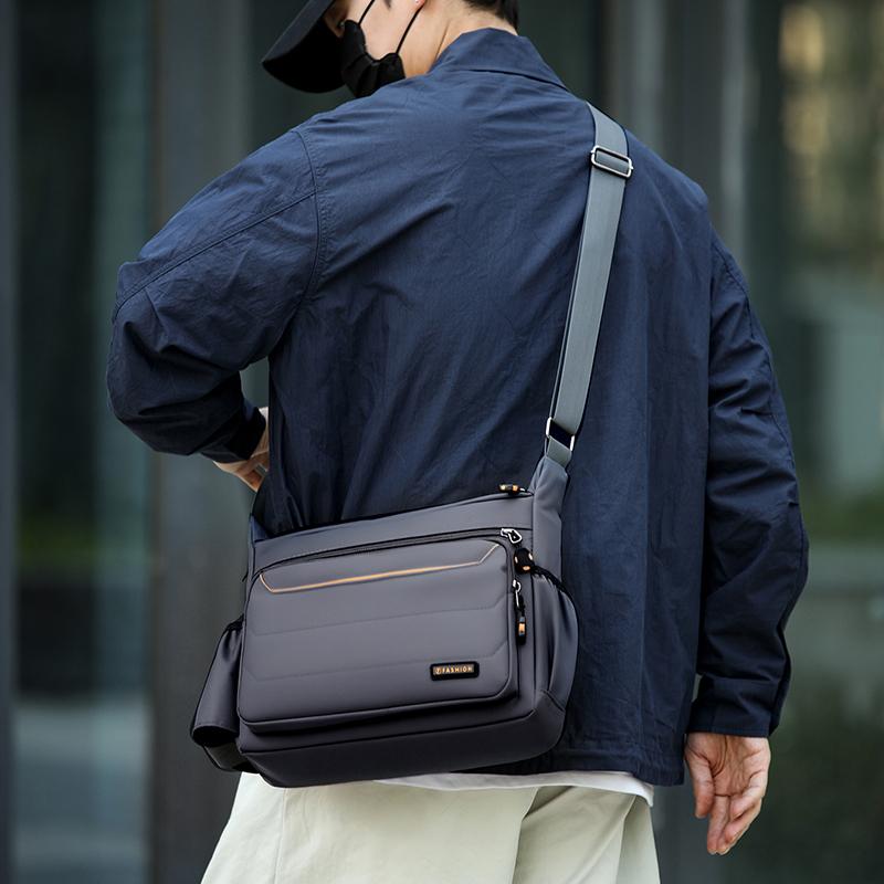 Minimalist Men's Shoulder Bag Large Capacity Durable Men's Crossbody Bag Waterproof Nylon Multi-Compartment Casual Men's Bag