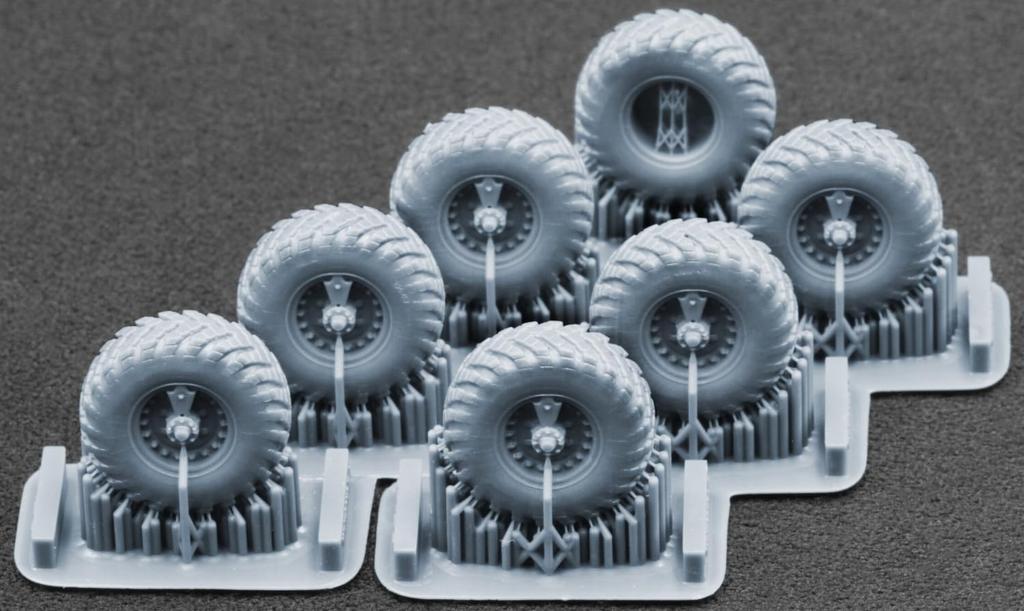 Armored Personnel Carrier Wheel Set Plastic Model Parts SCXWM72010 Scale-X 1/72 BTR-152 (6 pieces) (for ICM) (Military)