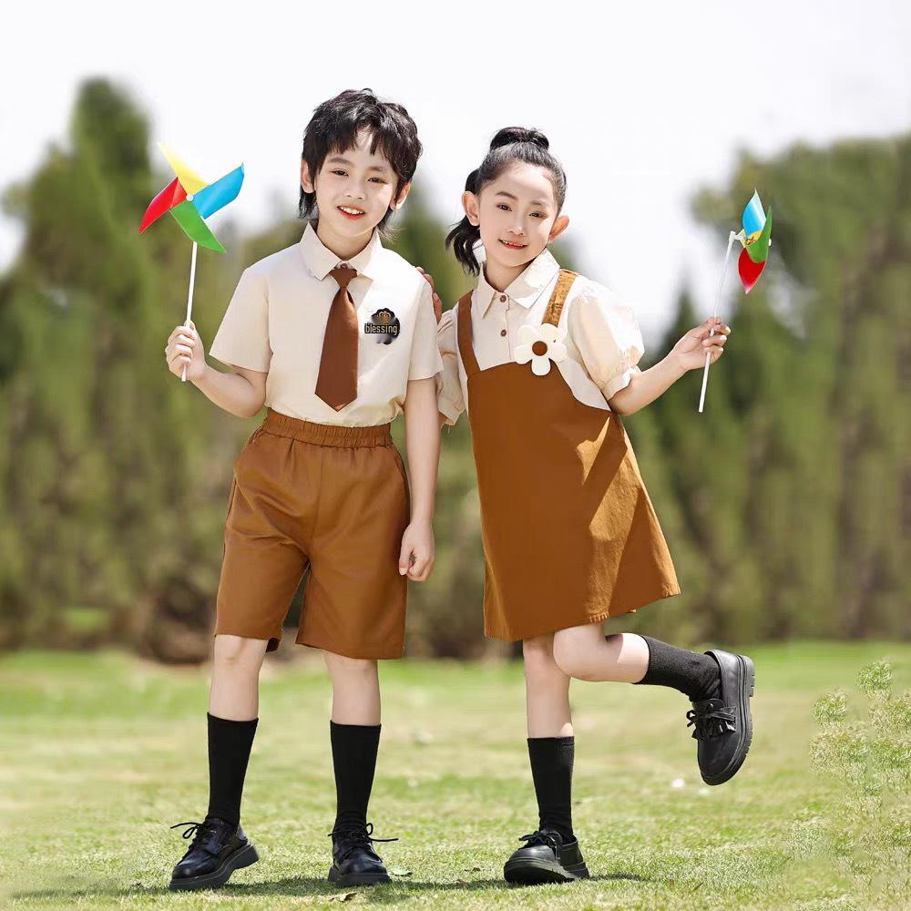 Kostium Chóru Dziecięcego i Ukończenia Przedszkola: Narodowy Strój Cheerleadingowy i Recytacyjny