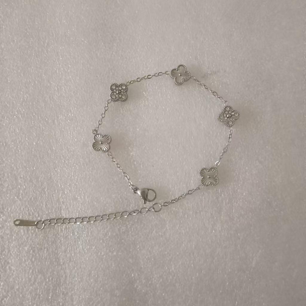 9MM 13MM Fashion Four Leaf Clover Bracelet Premium 18k Colorfast Laser Flower Bracelet