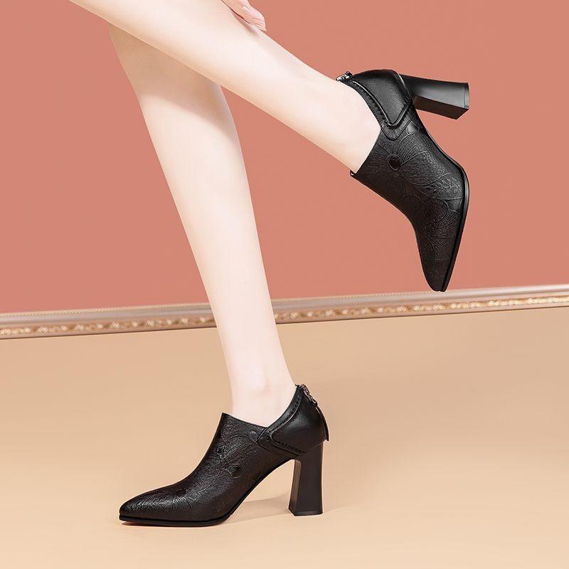 Autumn new pointed toe foot thick high heel fashion casual large size deep mouth fashion single shoes high heel