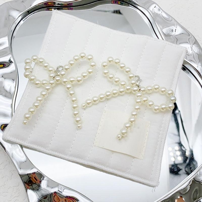 Set of 2 Delicate Shoe Pendant Stylish Bowknot Pendant Fashion Key Adornment Unique Bag Pendant Suitable for Shoe Bag