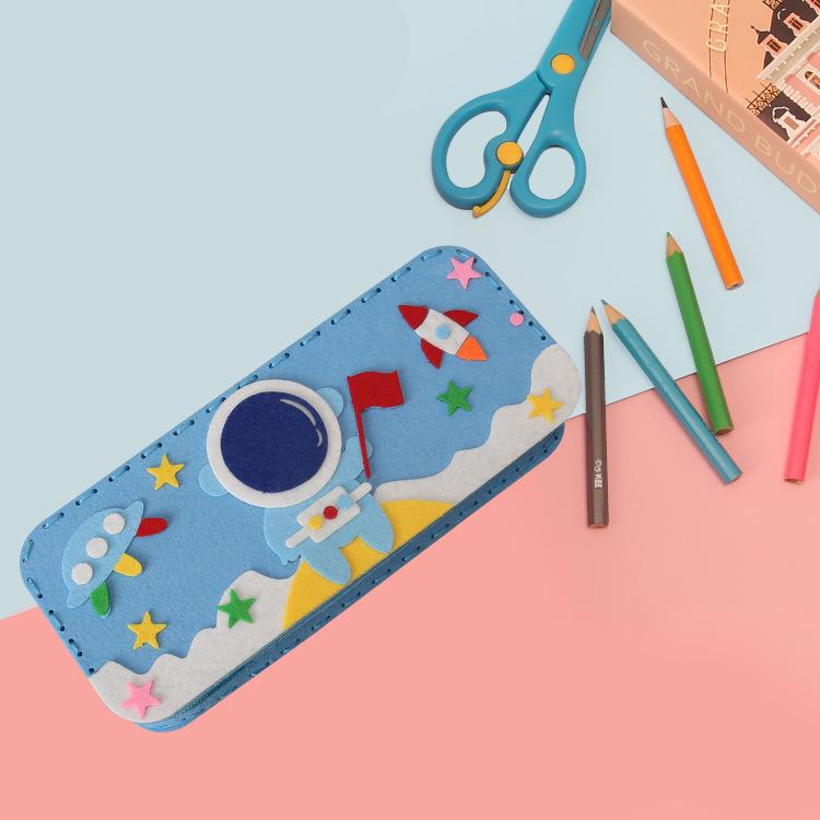 Children's DIY Non-Woven Cartoon Pencil Case Kit