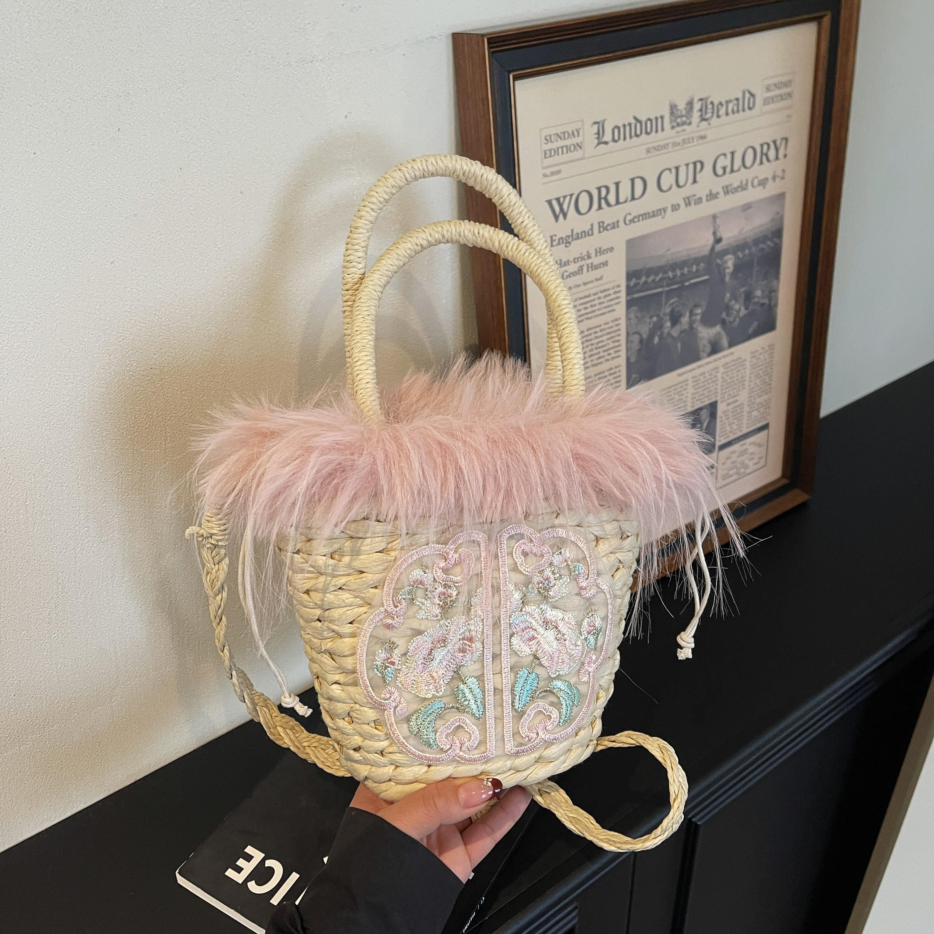 

Fashi Straw Woven Single Shoulder Crossbody Bucket Bag for Women Spring/Summer Floral Embroidered Patchwork Beach Handbag Mini(Max Length<20cm) рожевий