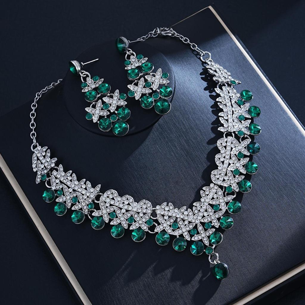 Ensemble de Bijoux de Mariée Élégant en Alliage Strassé - Collier & Boucles d'Oreilles Design de Niche