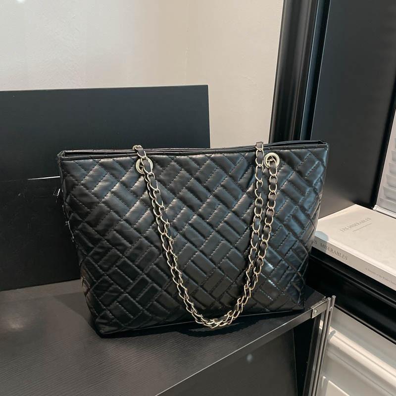 Fashion Chain High Appearance Level Personality Tote Bag Shoulder Crossbody Bag Casually