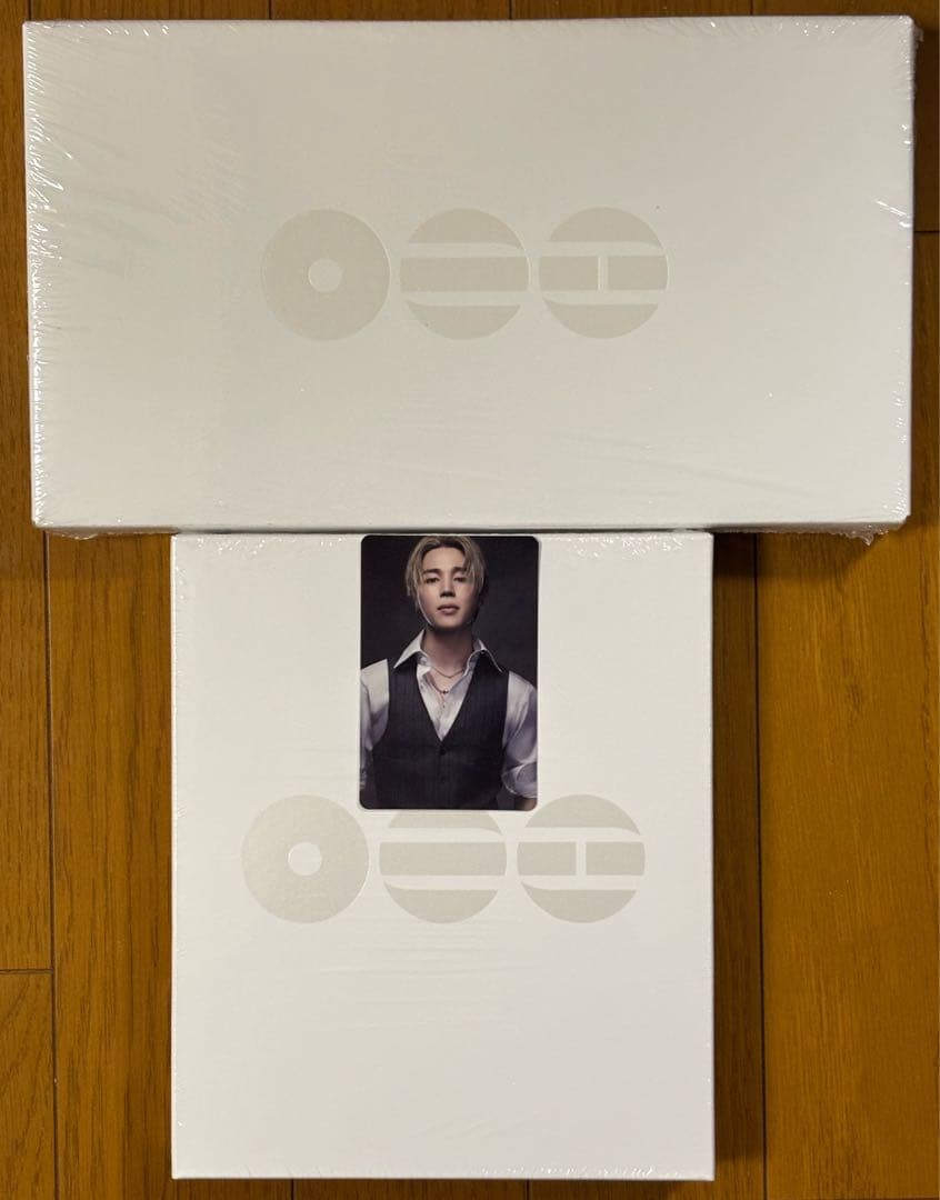 

[USED] BTS ARIRANG (2 versions) Tower Records bonus photo: JIMIN