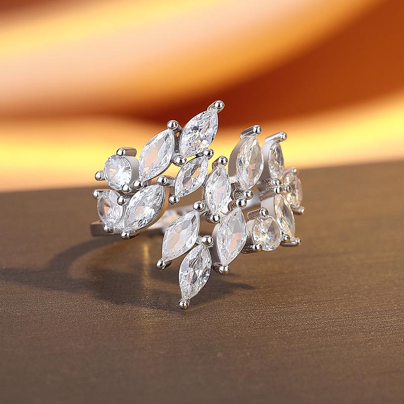 

High-End Zircon Leaf Open Ring - Luxury Niche Design, Cool & Stylish Fashion Accessory Adjustable Open белый