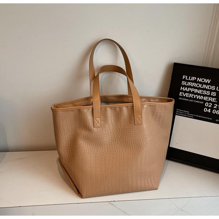 

Женская сумка-тоут в ретро-стиле, новая работа для поездок на работу, ощущение высокого класса, повседневная сумка через плечо большой вместимости, нишевая сумка под мышкой хаки