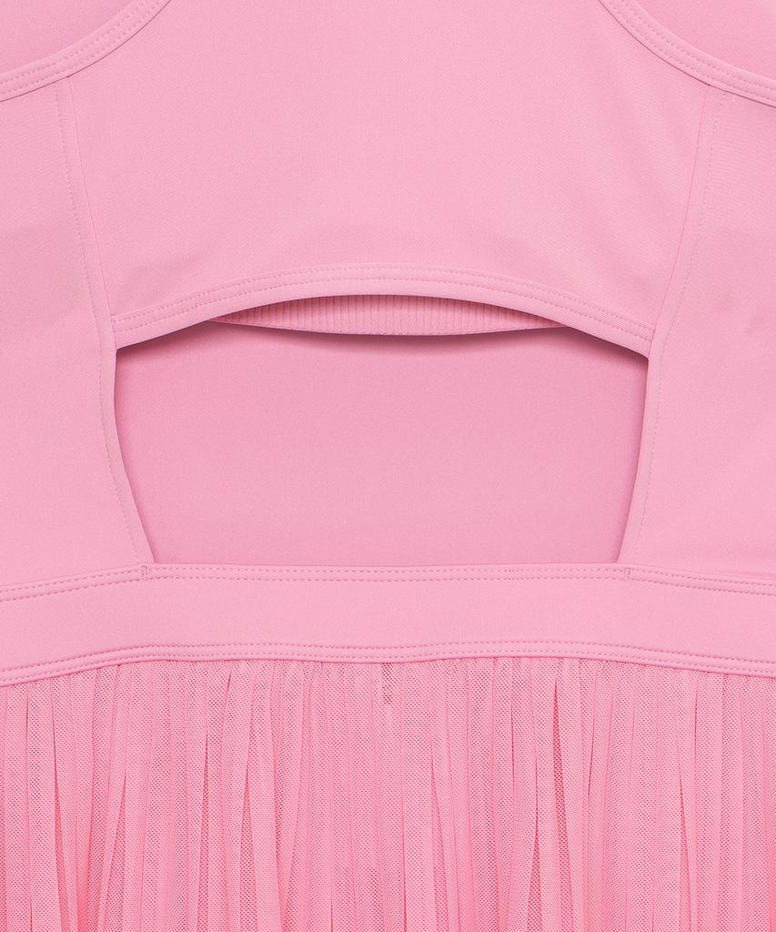 Wilseun Pleated Mesh Dress W (2 Colors)