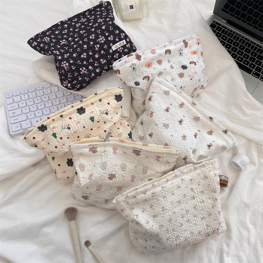 Geprägte Cartoon-Kosmetiktasche – Großes Fassungsvermögen, Tragbarer Reise-Toilettenartikel- und Hautpflege-Organizer