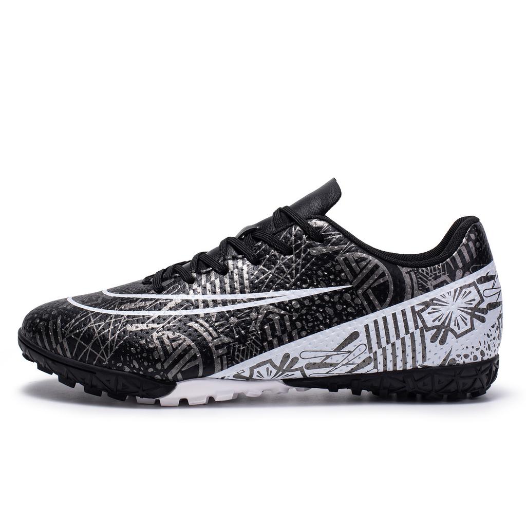 Football shoes men's low-top blue and white porcelain spikes youth professional training sneakers foreign trade explosion large size sports shoes