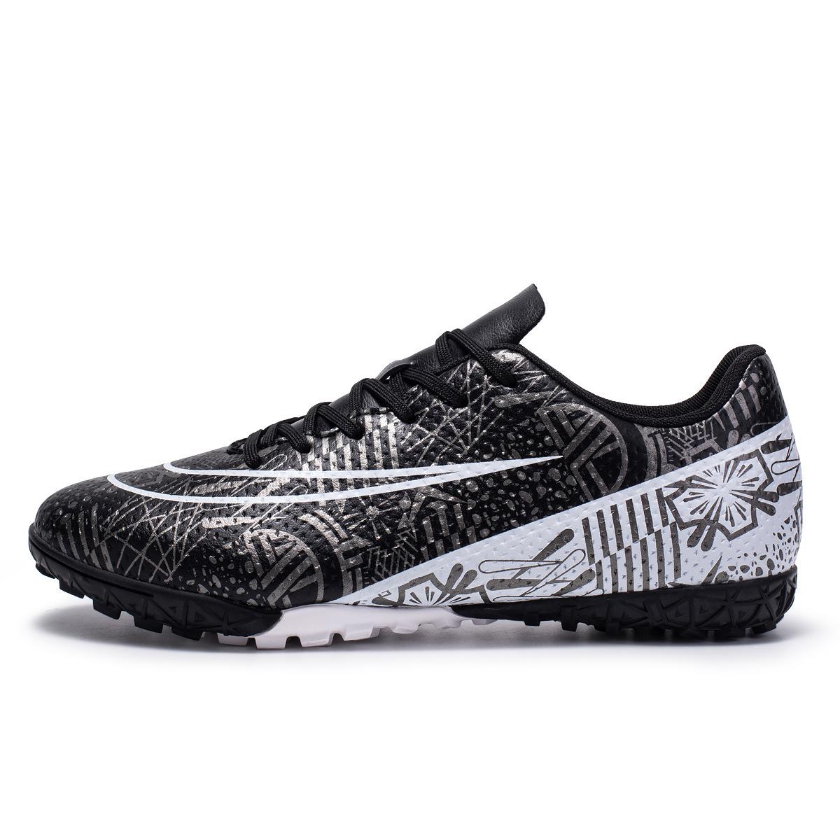 

New student football shoes professional grass training shoes non-slip broken nails indoor football shoes straight hair 46