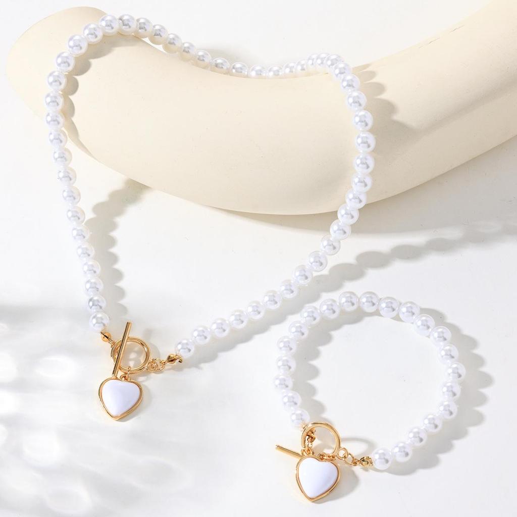 European & American Fashion Pearl Bracelet & Heart Necklace Set: High-End, Light Luxury Clavicle Chain for Women