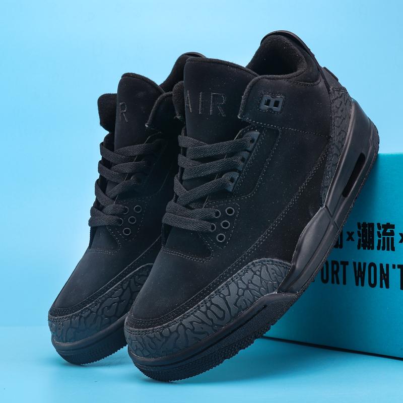 Versatile Casual Shoes: Embracing Comfort and  Sports Trends with Soft Soles