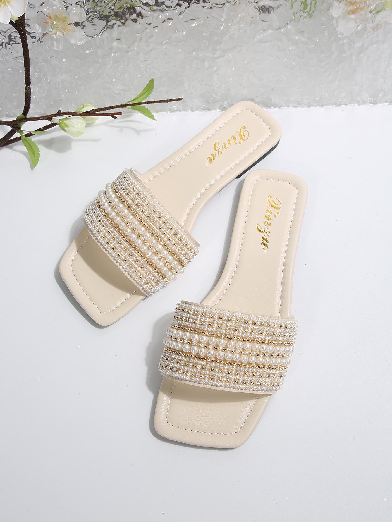 

[Foreign Trade] Summer Wear Xiaoxiangfeng Slippers 2025 New Fashion Flat Bottom Pearl Soft Bottom French Sandals 43 белый