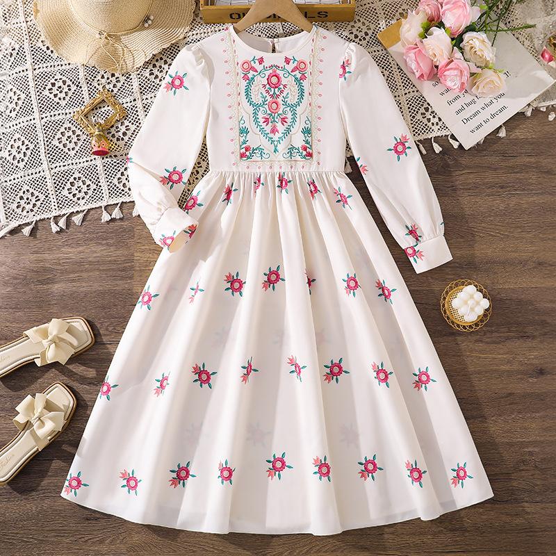 Girls  Fashionable White Dress for Autumn; Elegant Children s Dress 130cm=8Y белый