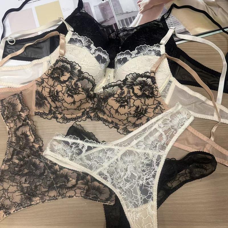 European and American Sexy Lace Jacquard Underwear Sexy Bra Women Have Steel Ring Upper Support To Gather Bra Set