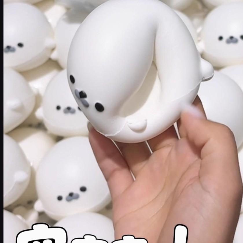 Hachimi Soft Slow Rebound Seal Mochi Decompression Toy: Hand Clay Feel Simulation.