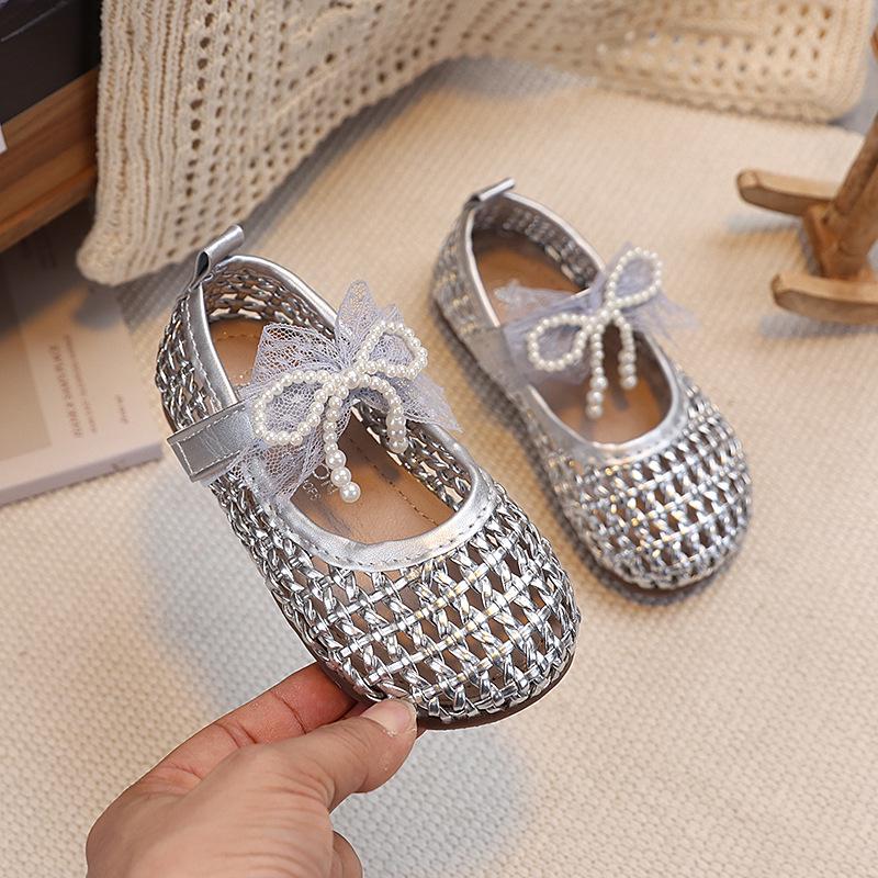 

Girls 2026 Summer Princess Woven Hollow Leather Beach Sandals Size 24 - Insole 14.8CM срібний