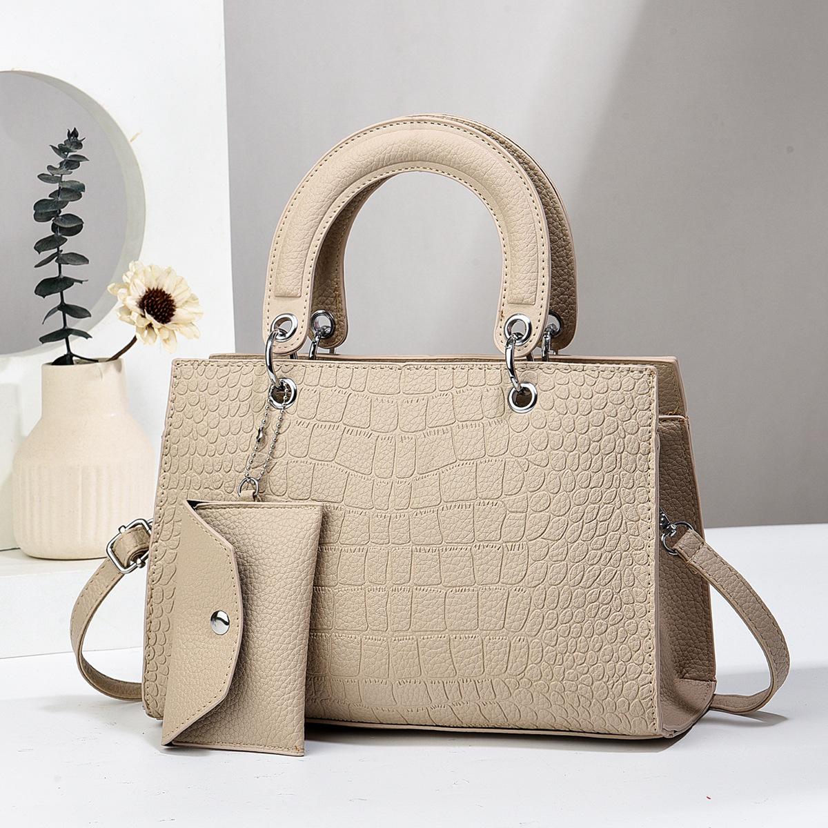 

Женская сумка сумка для новой мамы и ребенка сумка с крокодиловым узором большая вместимость качественная сумка через плечо 28*11*19 легкие хаки