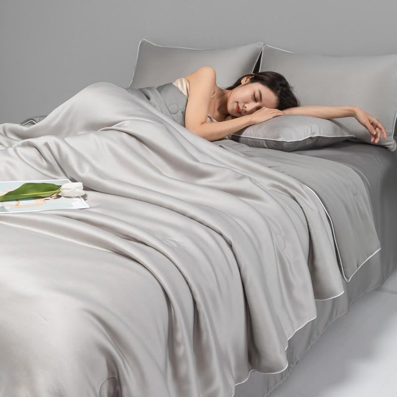 A-Class Dual Color Cool Ice Silk Summer Quilt, Washable Summer Single Double Bed Quilt Set for Student Dormitory