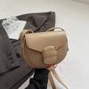 Retro messenger bag women's autumn and winter new trendy fashion saddle bag high-end simple shoulder bag