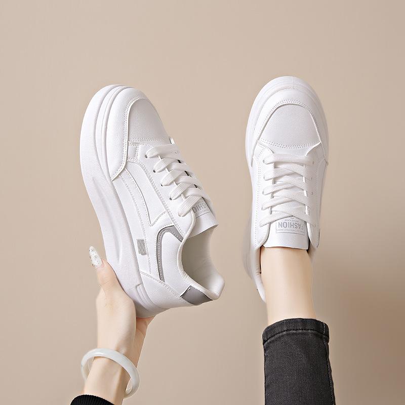 Spring new ins soft-soled student sports and leisure shoes board shoes